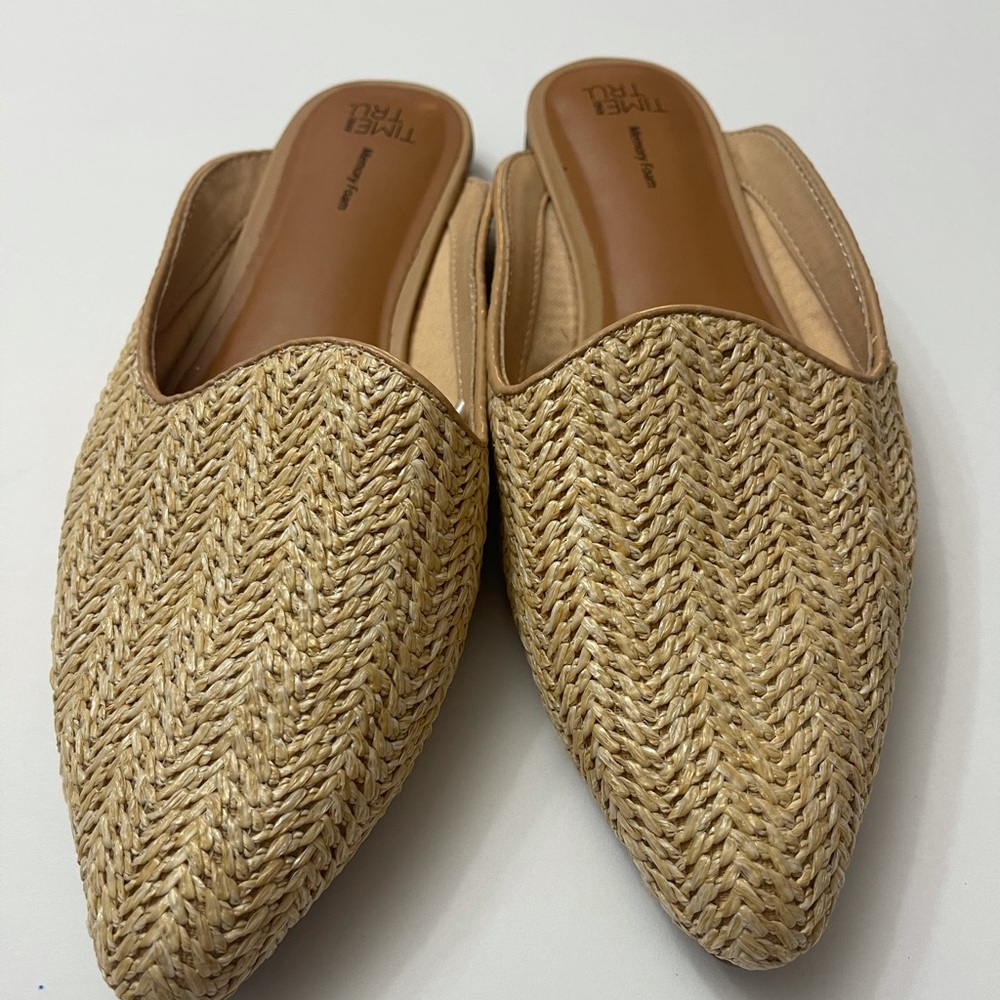 Beautiful Time and Tru Tan Woven Slide on Flats size 7 1/2 good conditions!